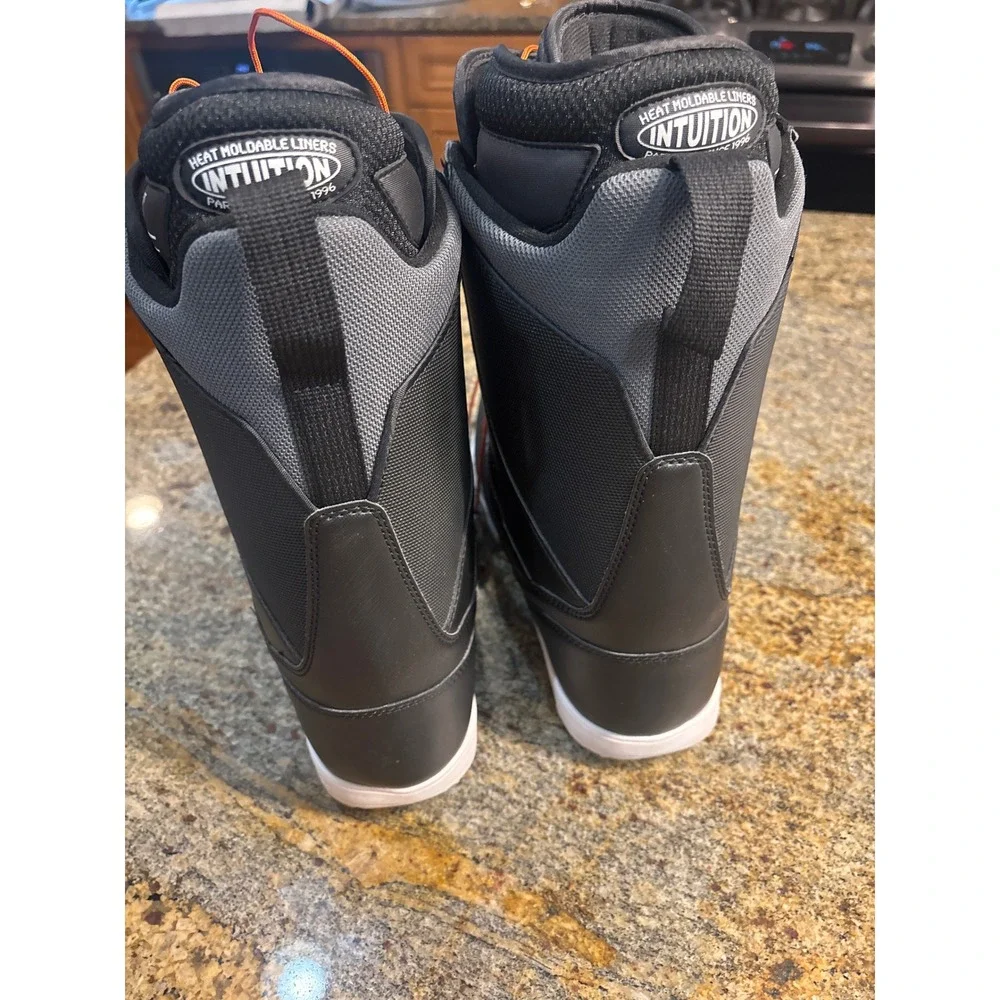 ThirtyTwo STW Boa Snowboard Boots Mens 7.5 Black‎ White Intuition Liners 2018